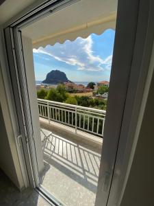Mu Caza Monemvasia