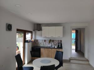 Cozy apartment Alex near airport