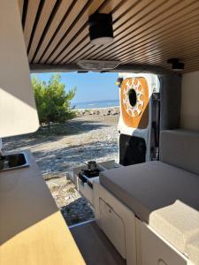 HOVO VAN Aménagé à KALAMATA