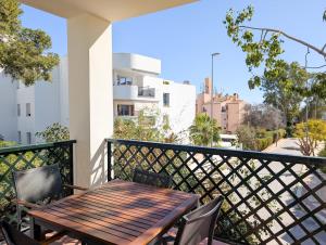 Puerto Banus! Two bedroom apt w pool & terrace