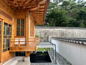 Luxury Hanok Serenity Villa