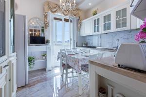 GuestHost - Chic Flat near Bastione di Saint Remy