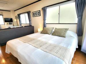 2 Units in 1 Listing near Nakano CBD and Broadway