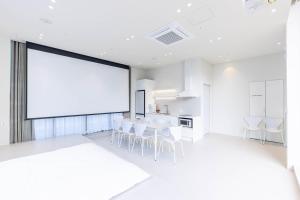 THEODA Gwangalli Beach 3 minutes, 150-inch beam projector