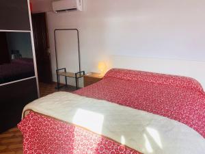 Welcoming House with Sea View in Corme-Porto