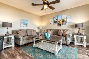 Pet-Friendly Cottage with Private Beach Access & Pier in Dauphin Island, Alabama