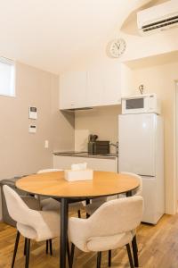Direct Airport & Namba USJ Access Private Stay
