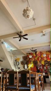 R Hotel Centro and Restaurant