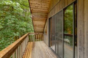 Rustic Mt. Baker Chalet | Hot Tub, Pet Friendly & Sleeps 6