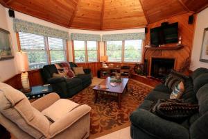 Corolla Beach Escape | 4BR Home with Deck & Jacuzzi Tub