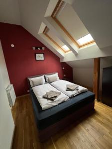 U Izhu with Private Pool, Sauna & BBQ