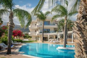 Parthenis Hotel & Suites