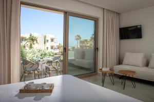 Parthenis Hotel & Suites