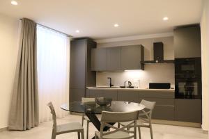 Dante 56 apartment