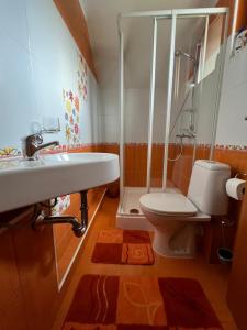 U Izhu with Private Pool & BBQ