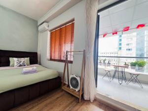 Grand Two Bed Corner Studio Bitexco View - Nguyen Hue Walking Street