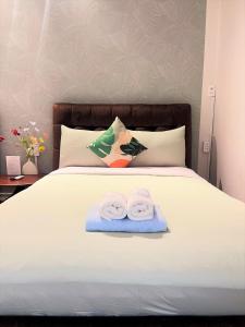 Grand Two Bed Corner Studio Bitexco View - Nguyen Hue Walking Street