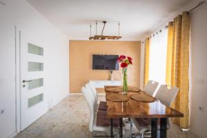 Villa Enigma