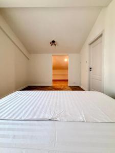 DAY Stay- Baneasa Romaero Terrace Apartment Free Parking & Self Check-in