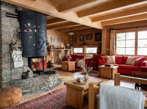 Golden Forest Lodge - Spa & Fireplace