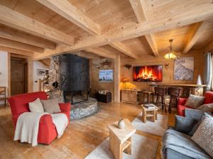 Golden Forest Lodge - Spa & Fireplace