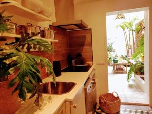 Cool patio house in romantic old town