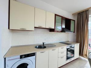 SUNNY HOUSE 201 One Bedroom Apartment