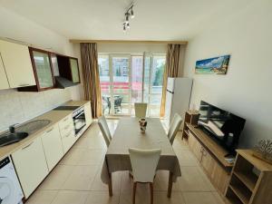SUNNY HOUSE 201 One Bedroom Apartment