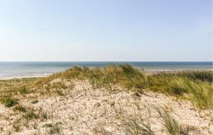 Awesome Home In Noordwijk With Wifi