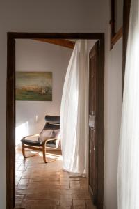 CASA MALTESA 19thC Boutique Countryside House by vineyards, 40min Barcelona & 25 min Sitges