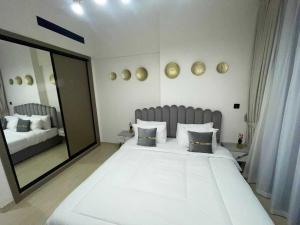 High Floor, 2BR in JVC, Binghatti Crest with City Views