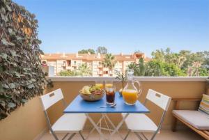 Cabopino Duplex, Swimming Pool, Beach 5min away, Chill out terrace and High-speed WiFi