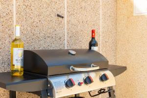Coast Villa Private Pool Jacuzzi Jets BBQ Parking