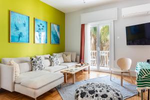 Sunny Holiday Apartment with Sea View - Steps to Edem Beach