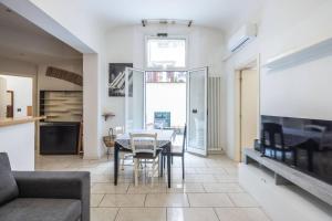 Maison Marisa, by Short Holidays