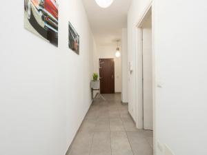 Bright apartment in the center of Rho