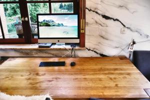 Villa & Wellness Area Jacuzzi Sauna Massage Table