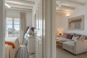 Walk to Naousa - 1BR Sea View - Pepperleaf