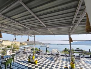 Hotel Lake Star Bistro