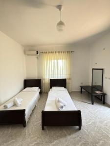 Agalliu Apartment