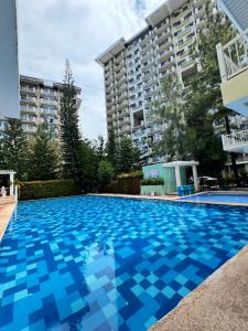 2BR Modern Cozy Haven Near Abreeza SM Lanang