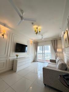 AURELIA ATLAS - Lavishly designed 1 bhk