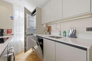 Cheyne Riverwood l Luxury Chelsea Retreat for Business and Leisure stays with Thames Views