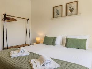 #407 Central 3BR Walk to the Beach & Old Town
