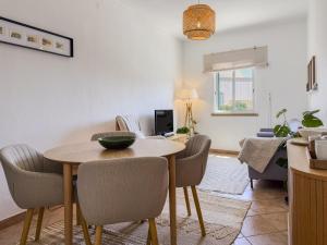 #407 Central 3BR Walk to the Beach & Old Town