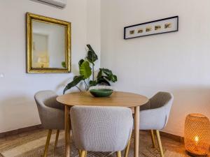 #407 Central 3BR Walk to the Beach & Old Town