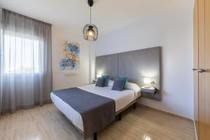 AlmeriaSuite Palm Beach Pool 6203