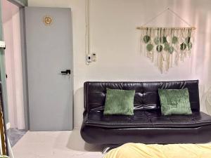 Entire 3rd floor- 2Min Walk to Dongtan Beach