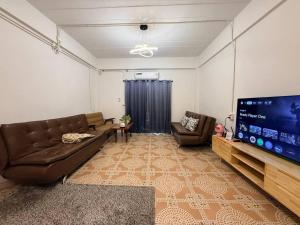 Entire 2nd floor- 2Min Walk to Dongtan Beach
