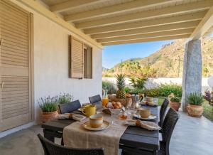 Villa Su Entu with Garden close to the beach